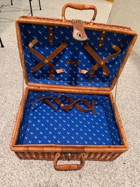 Wicker Picnic Basket with Blue Patterned Lining as of Grey Goose